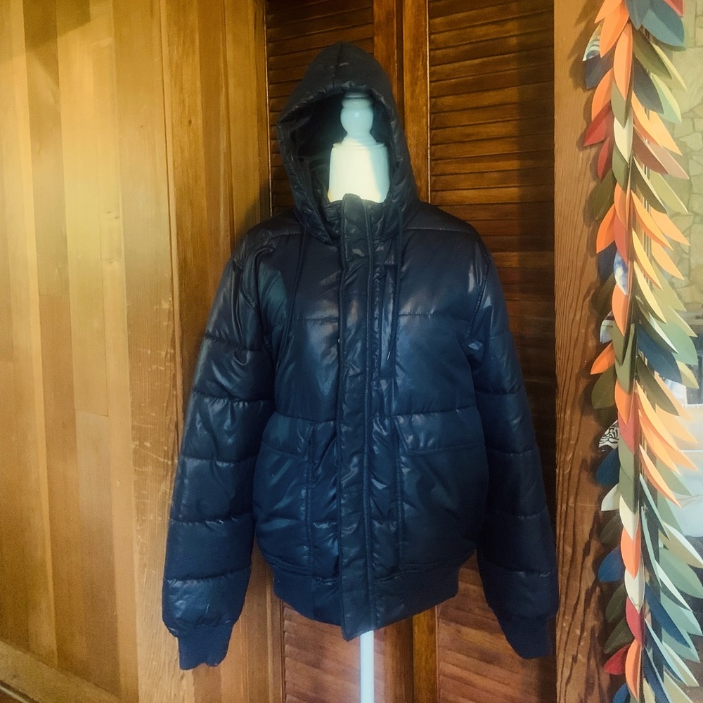 21 Men Los Angeles medium jacket. Polyester filling very soft Navy blue